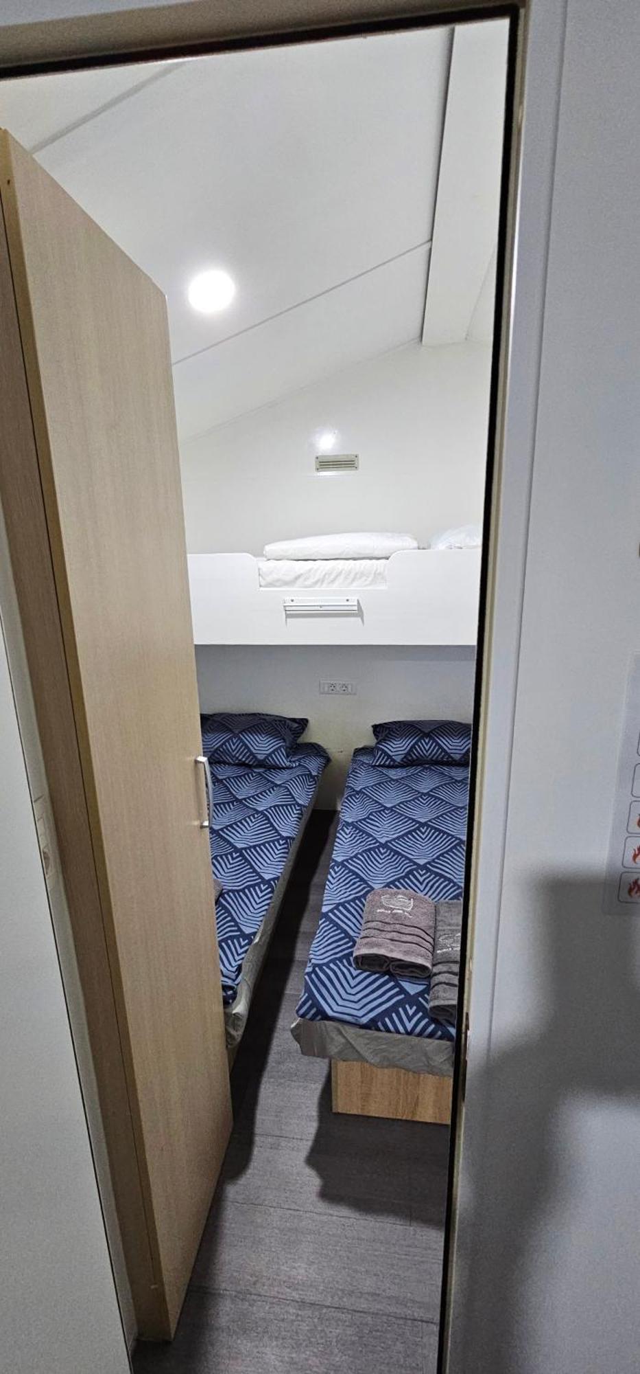Mobile Home Noa Biograd Na Moru Buitenkant foto